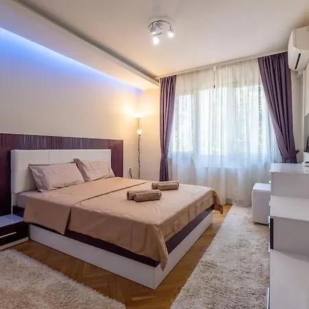 شقة Spacious Newly Furnished 1 Bdrm *